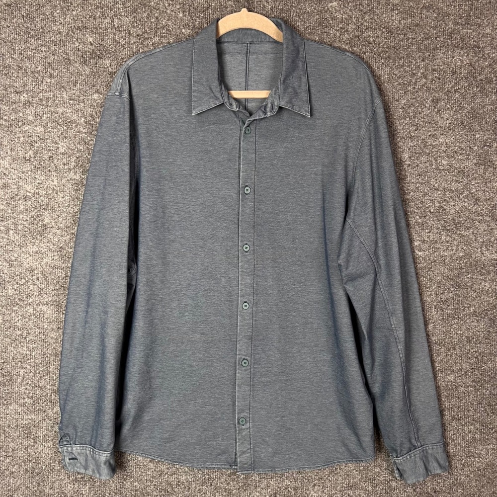 Lululemon Button Down Shirt Mens size XL Blue  Long Sleeve